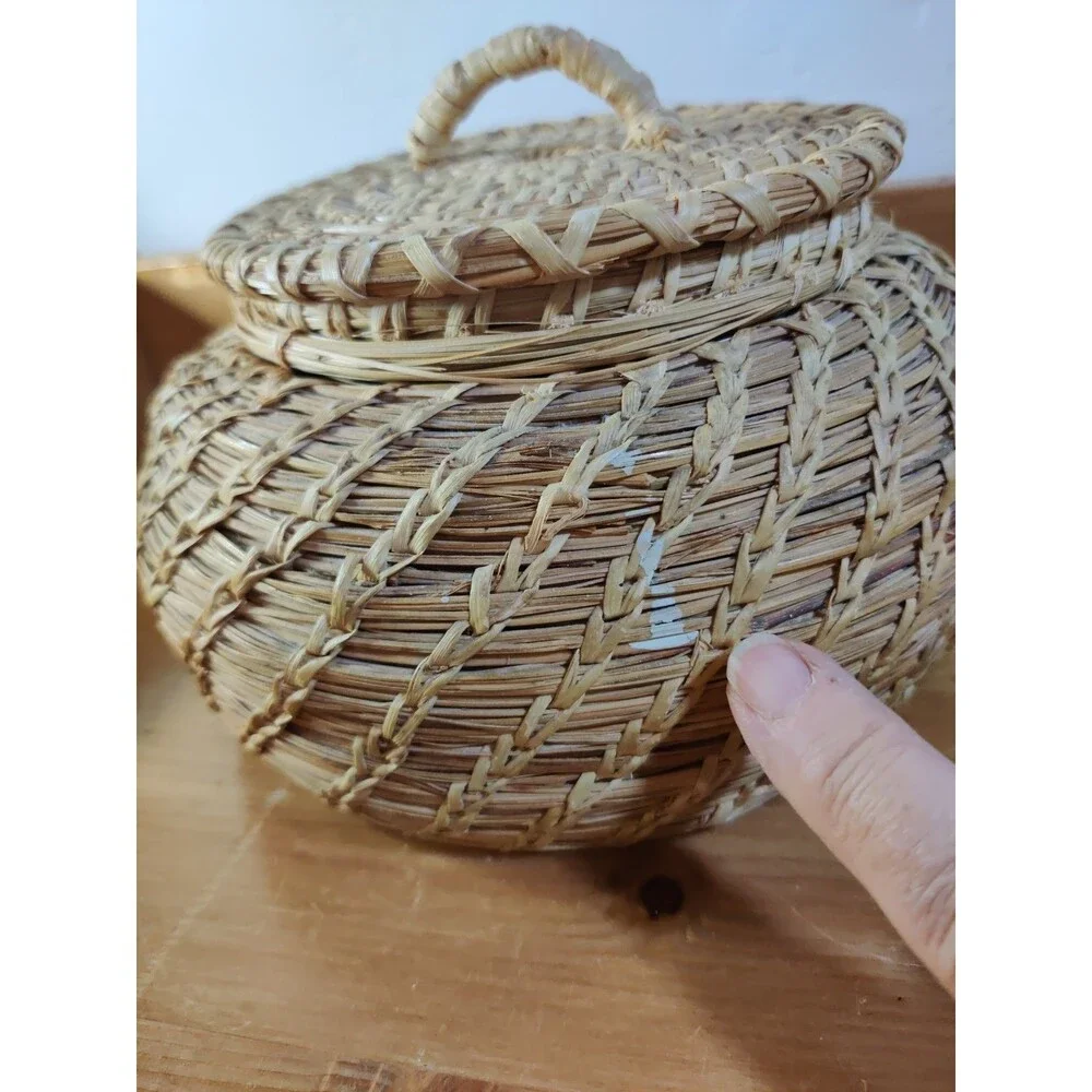 Handwoven Tohono O' Odham Papago Indian Woven Lidded Grass Basket ~7x5